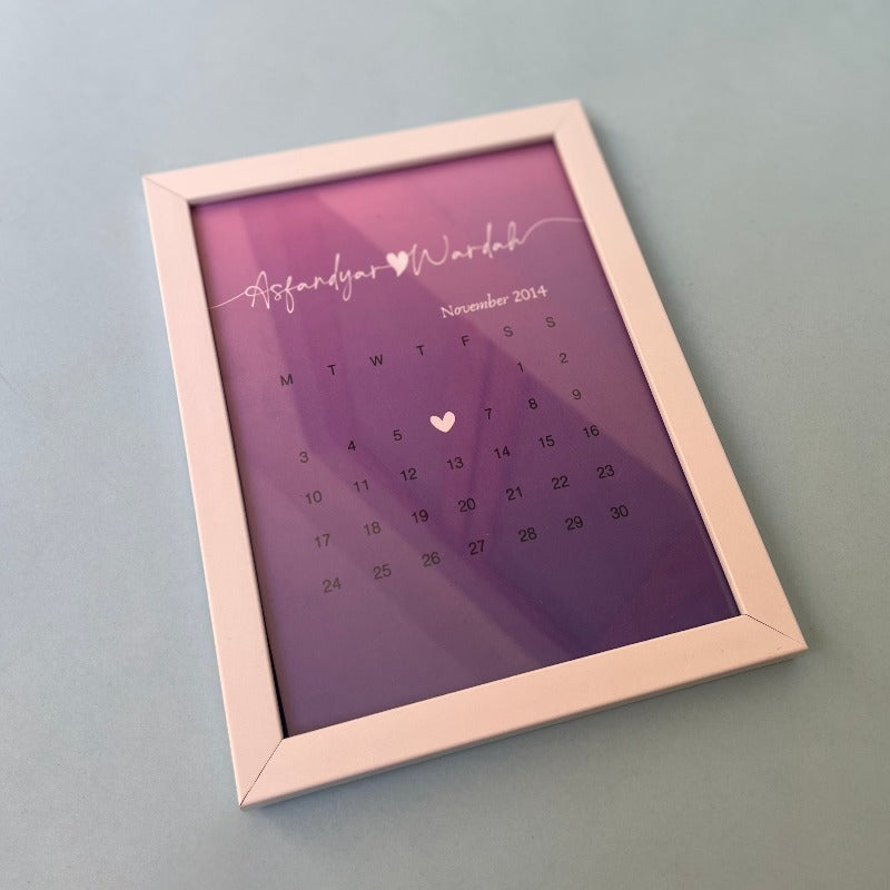 Desk Calendar Couple Frame